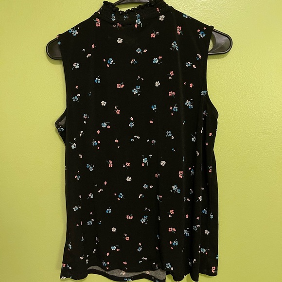 ELLE Ditsy Floral Turtle Neck Camisole Tank Top - Picture 4 of 5